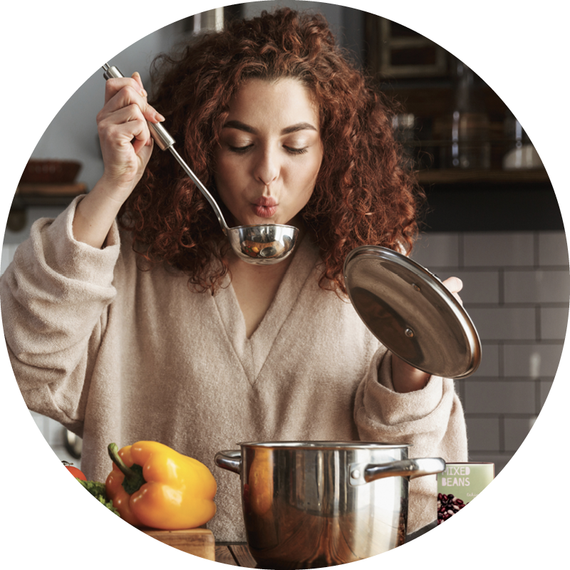 Woman_cooking_Tetra_Recart_(1)